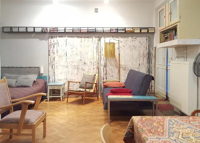 Klimat Mokotow * وارسو