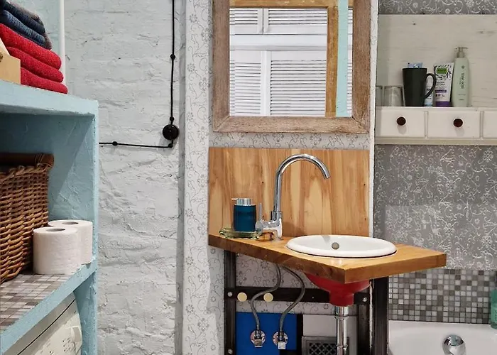 Klimat Mokotow * وارسو