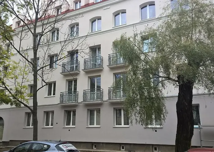 Klimat Mokotow * وارسو