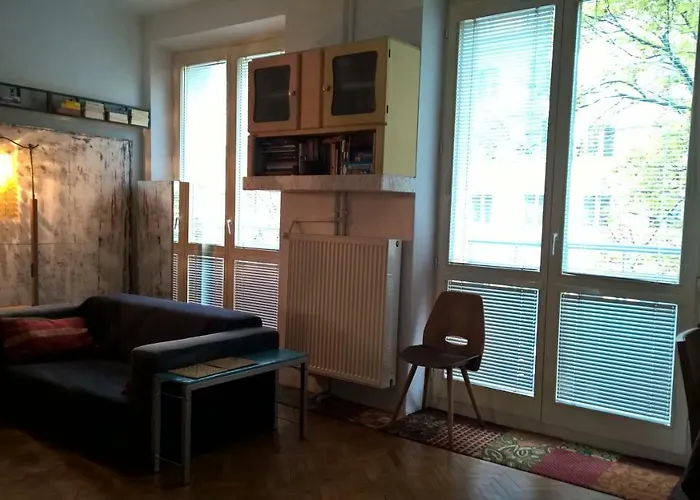 Klimat Mokotow * وارسو